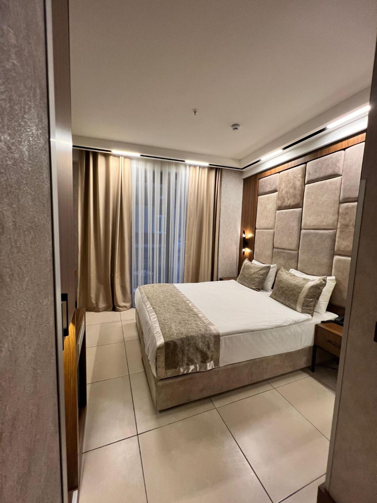 Four Sides Beyoglu Hotel อิสตันบูล ภายนอก รูปภาพ